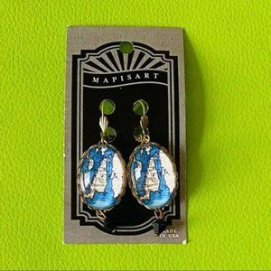 NEW without TAGS drop earrings with map of Newport, RI